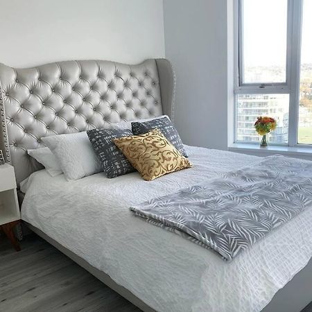 شقة Downtown 3Br/2Ba+Views+Skytrain+Free Parking فانكوفر المظهر الخارجي الصورة