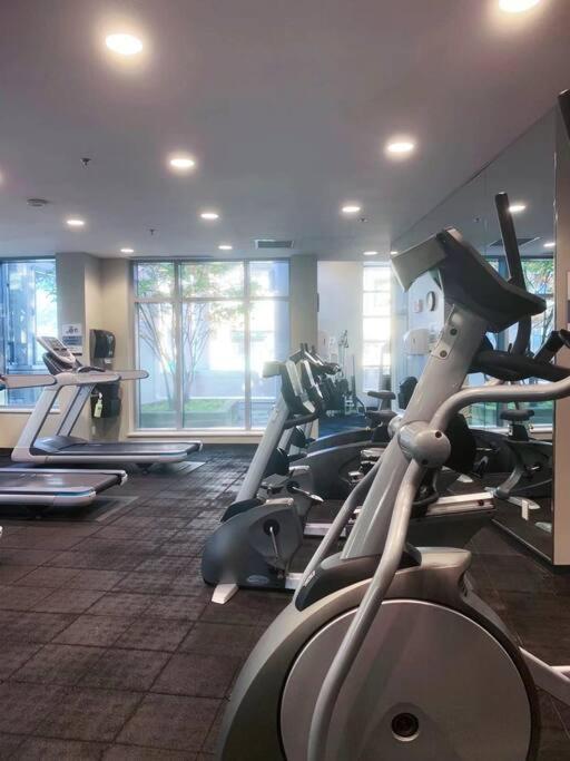شقة Downtown 3Br/2Ba+Views+Skytrain+Free Parking فانكوفر المظهر الخارجي الصورة