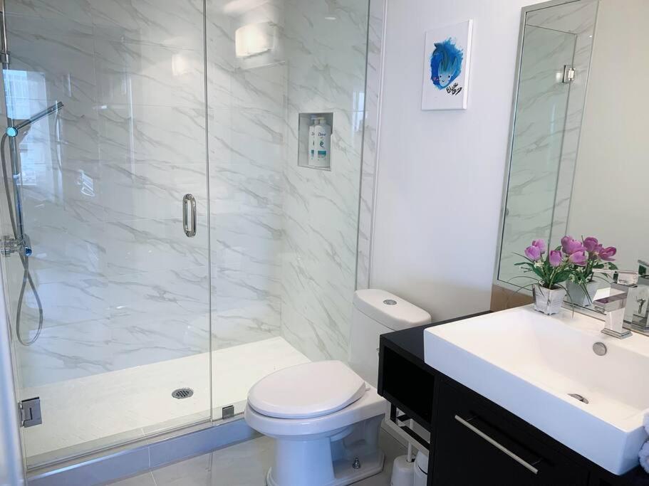 شقة Downtown 3Br/2Ba+Views+Skytrain+Free Parking فانكوفر المظهر الخارجي الصورة