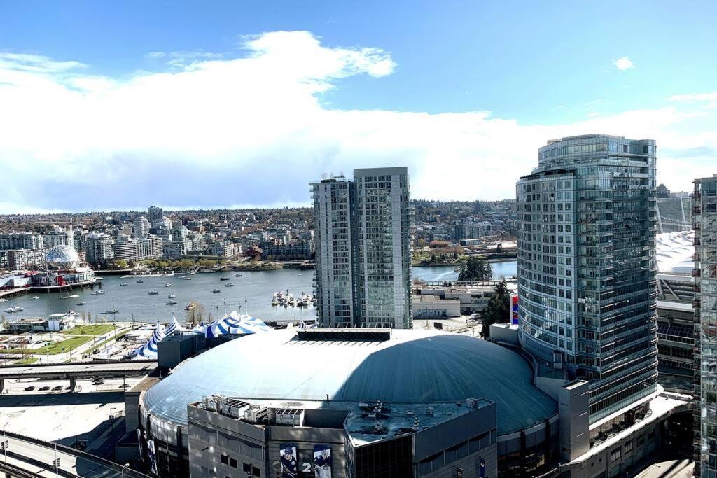 شقة Downtown 3Br/2Ba+Views+Skytrain+Free Parking فانكوفر المظهر الخارجي الصورة