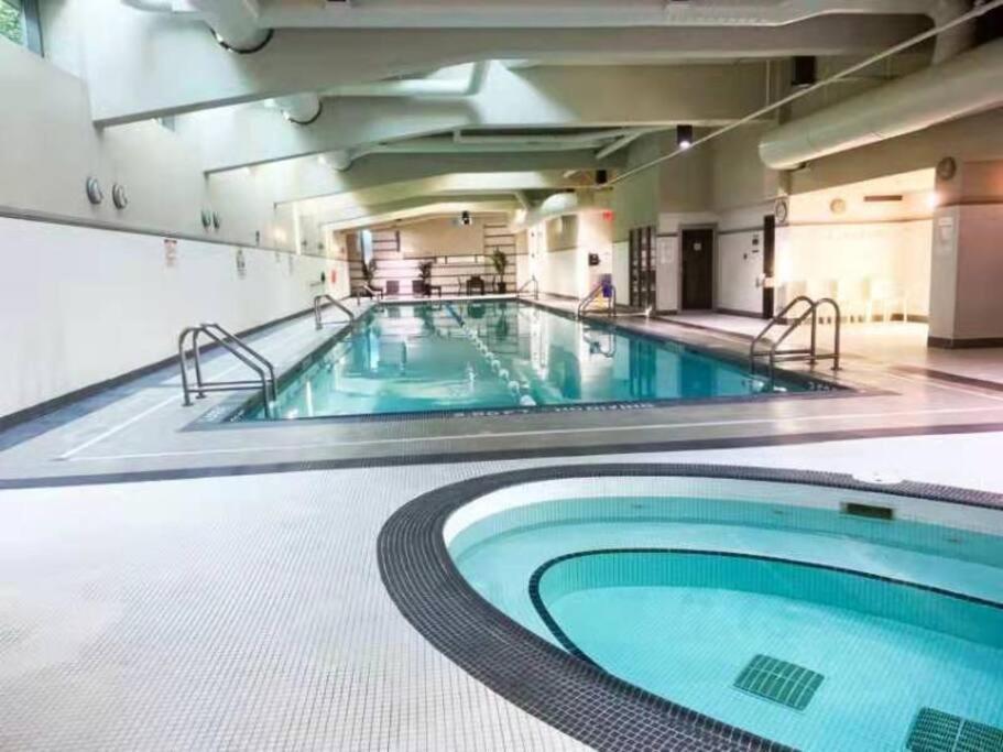 شقة Downtown 3Br/2Ba+Views+Skytrain+Free Parking فانكوفر المظهر الخارجي الصورة