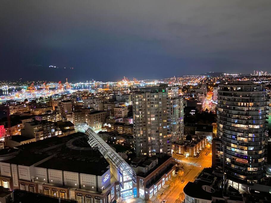 شقة Downtown 3Br/2Ba+Views+Skytrain+Free Parking فانكوفر المظهر الخارجي الصورة